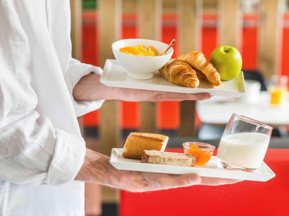 Отель Ibis Nantes Centre Tour Bretagne Экстерьер фото